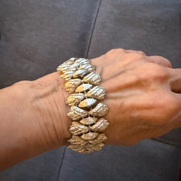 Coro Pegasus Jewelry - Vintage Coro Pegasus Silver Tone Bracelet with Leaf Motif Design.